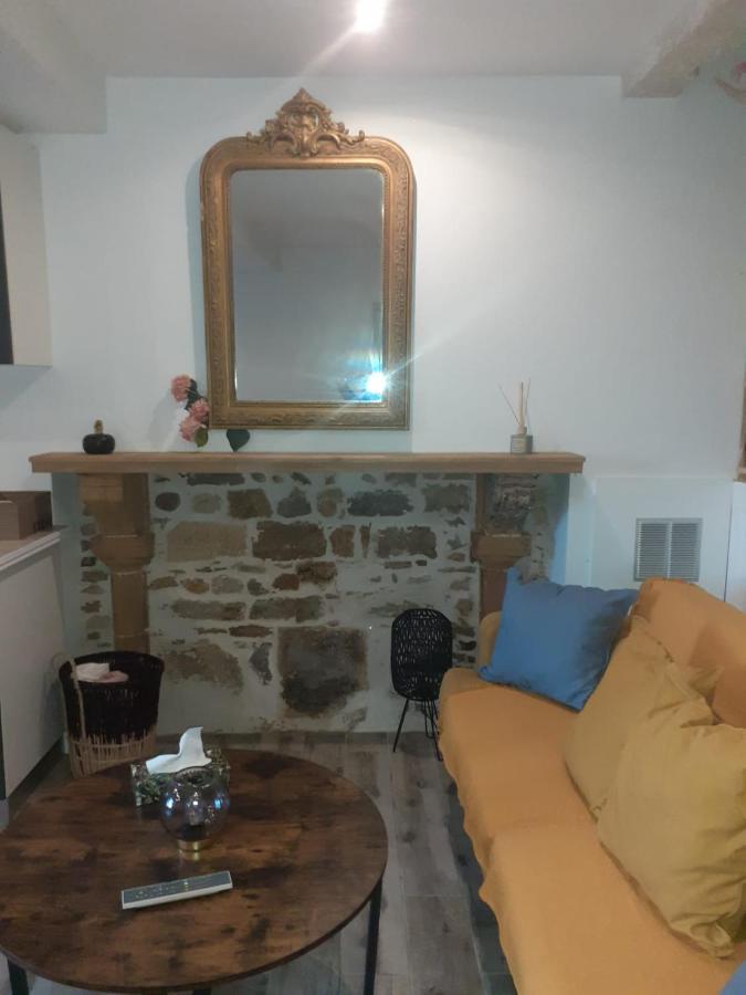 Trevoux: Loft Ravissant Avec Terrasse Apartment Exterior photo