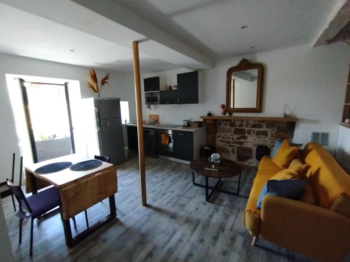Trevoux: Loft Ravissant Avec Terrasse Apartment Exterior photo