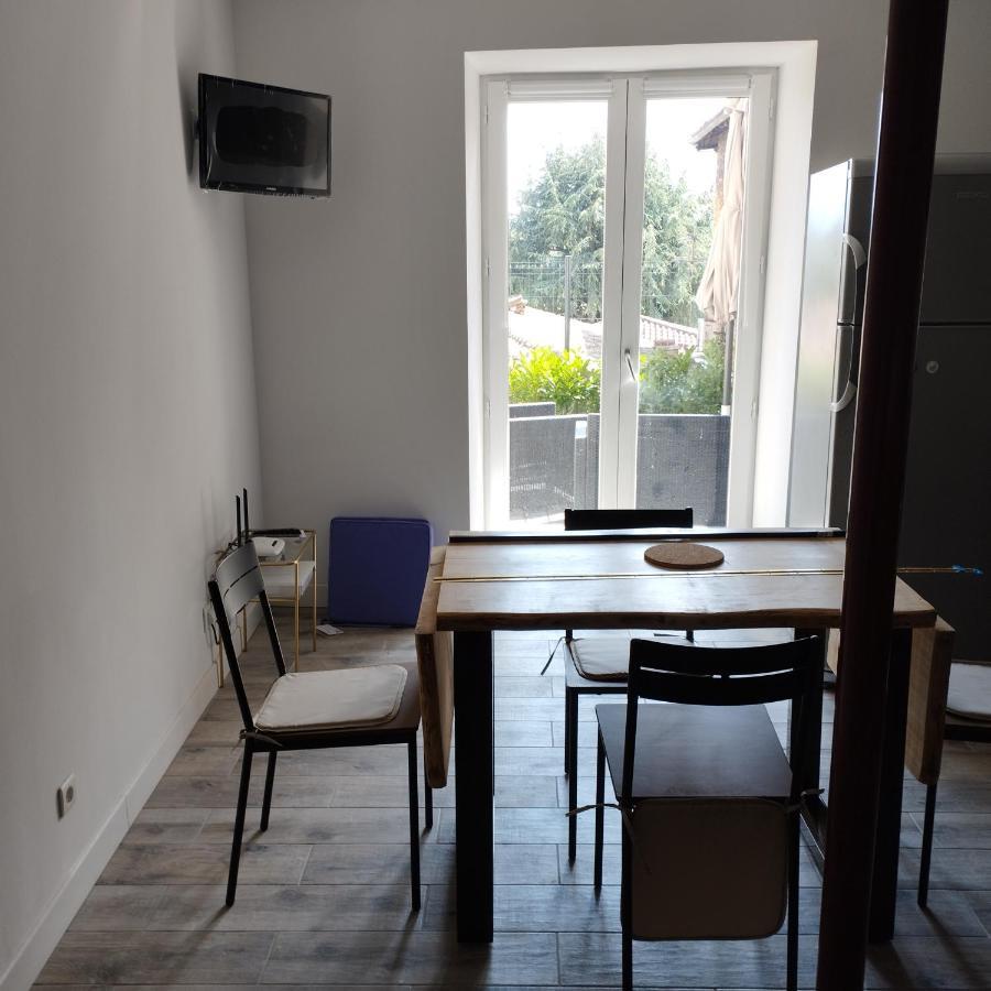 Trevoux: Loft Ravissant Avec Terrasse Apartment Exterior photo